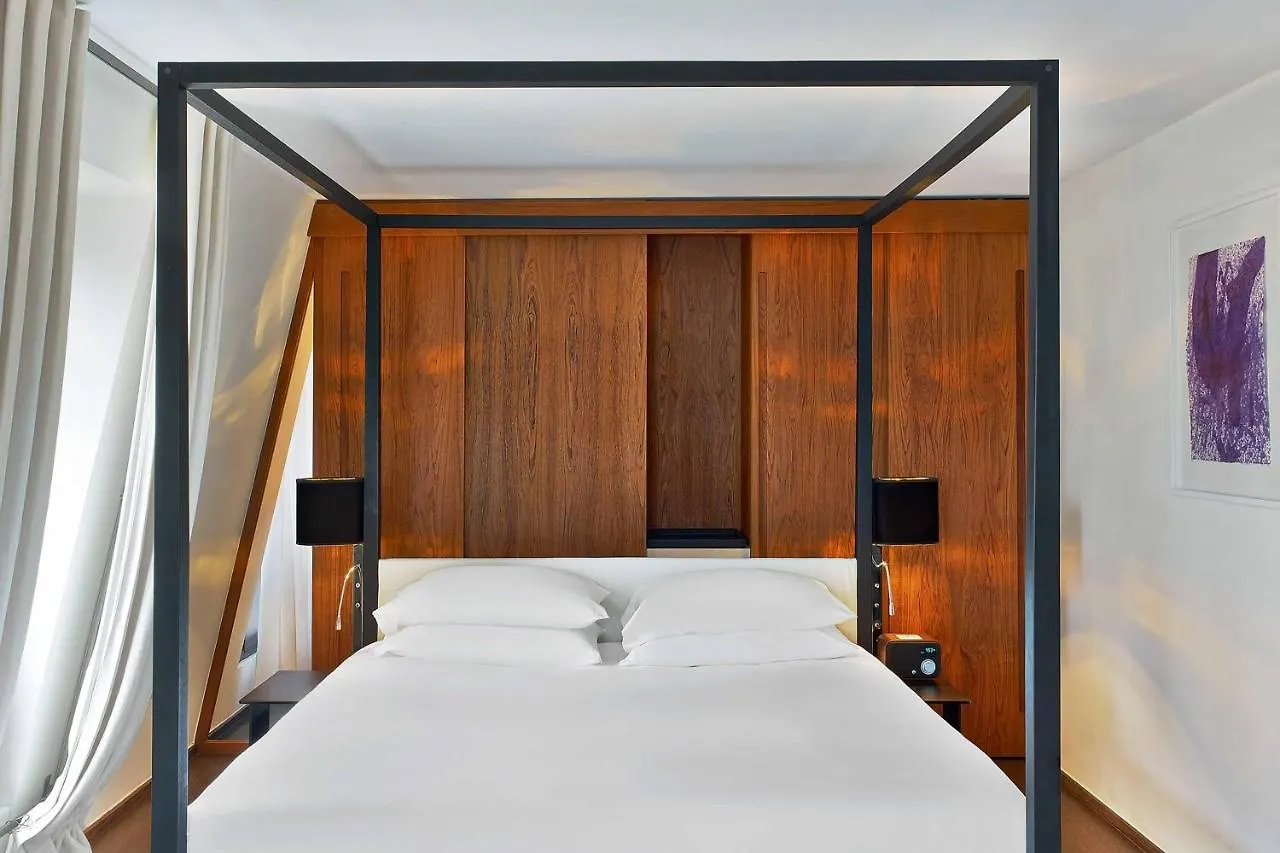 Le Metropolitan, Paris Tour Eiffel, A Tribute Portfolio Hotel