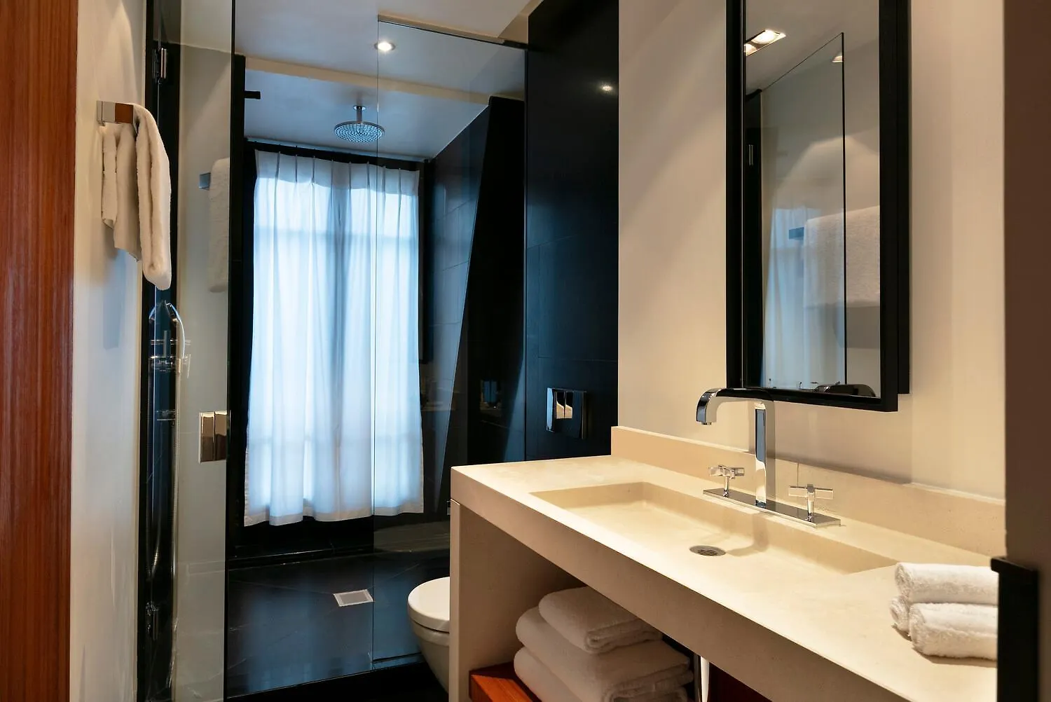 Le Metropolitan, Paris Tour Eiffel, A Tribute Portfolio Hotel