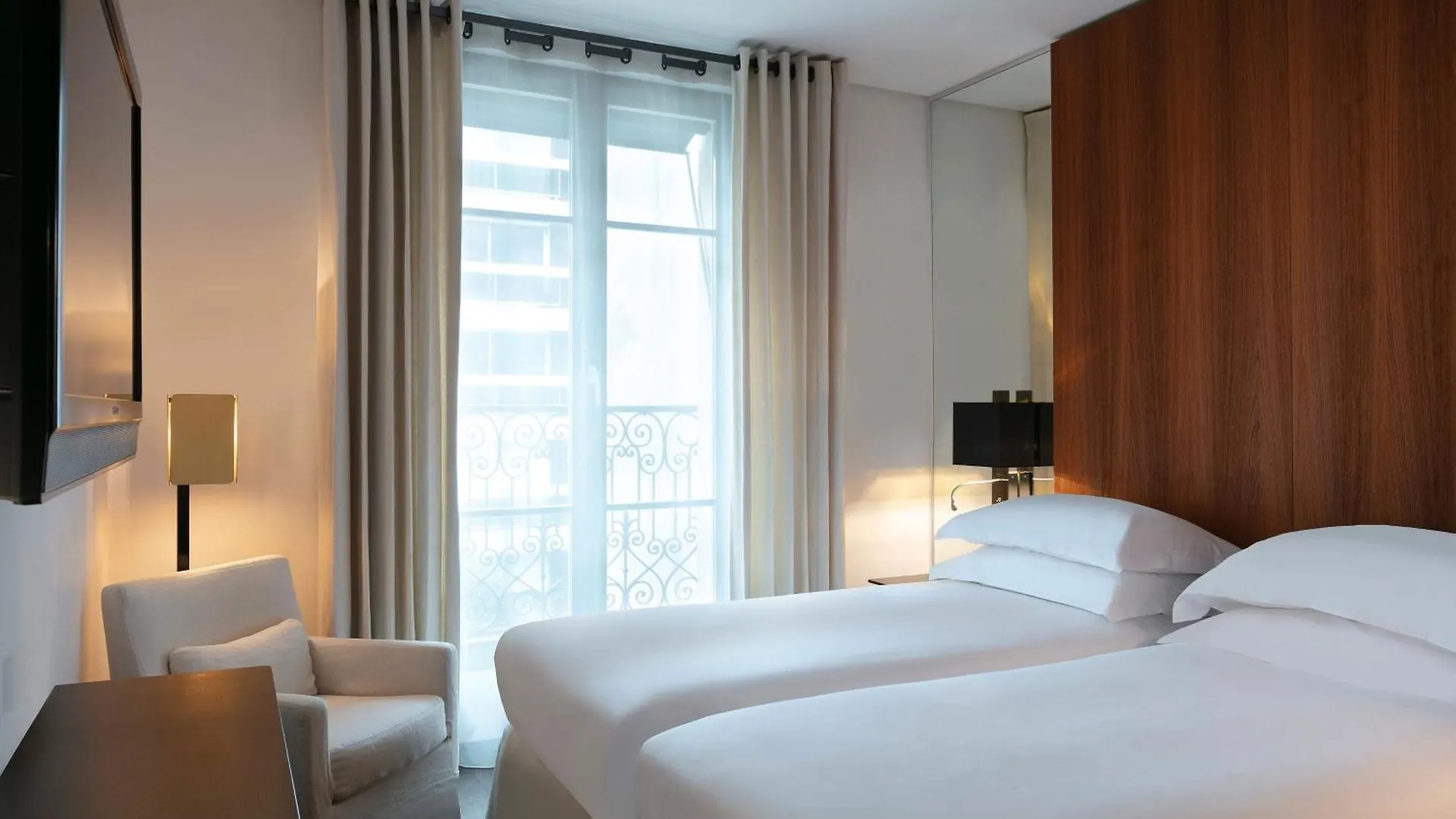 Le Metropolitan, Paris Tour Eiffel, A Tribute Portfolio Hotel 5*,